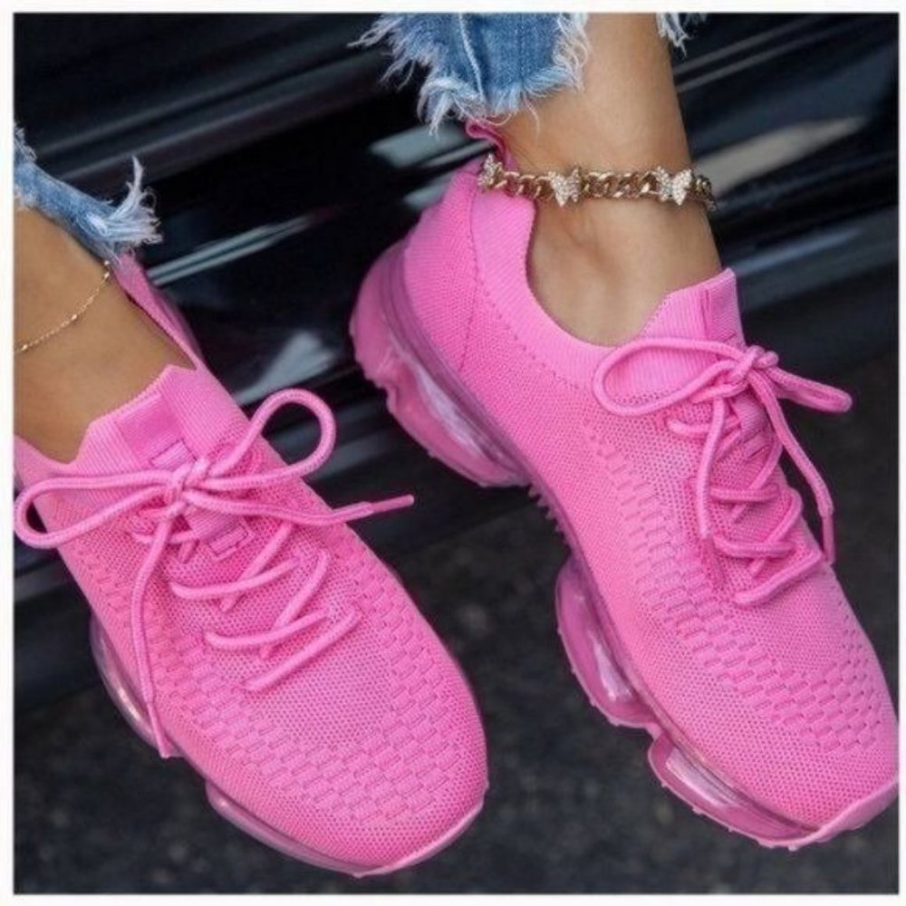 !! NEW !! Slip On Flyknit Sneakers in Fuchsia